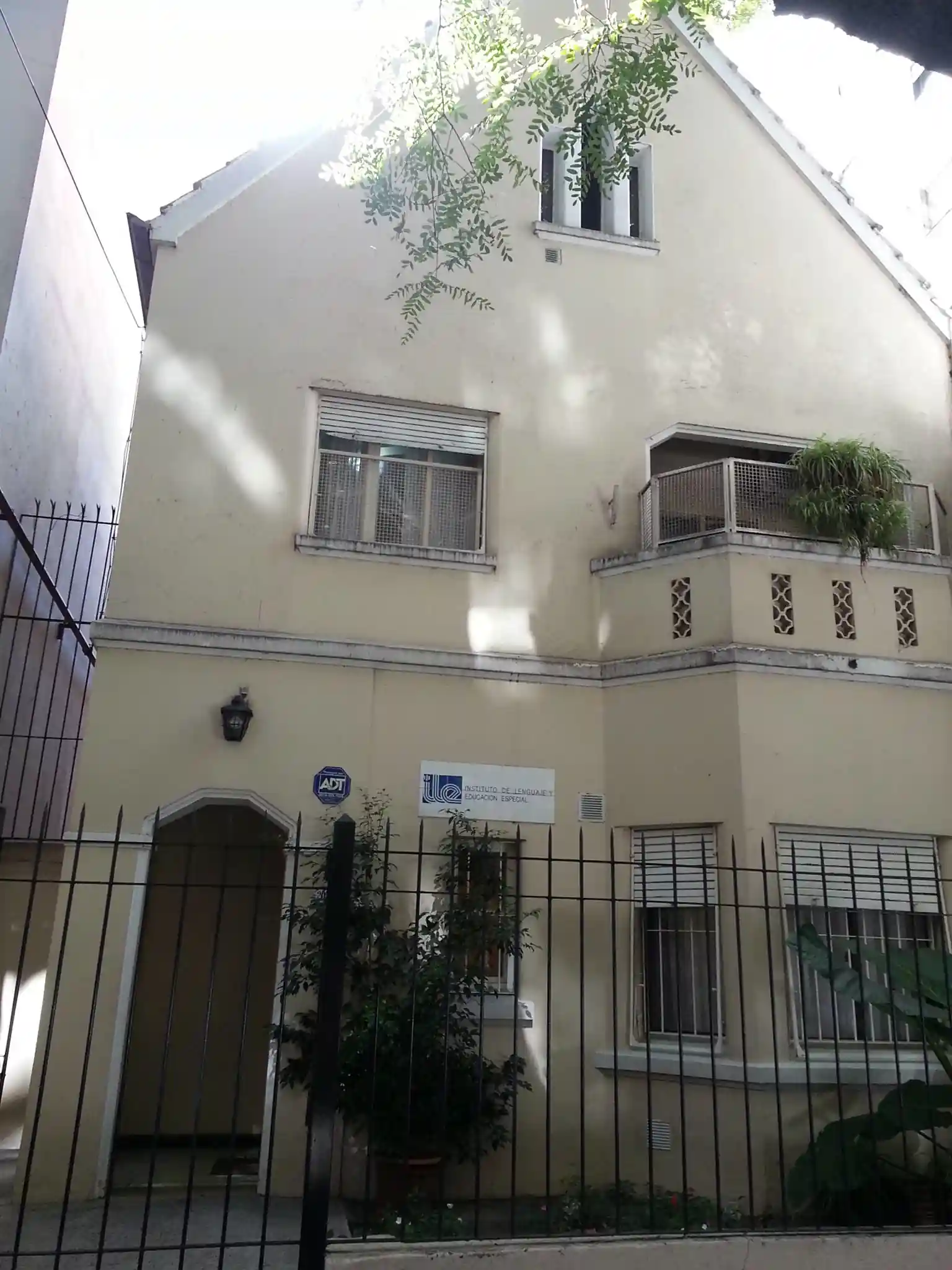 Fachada de ILE